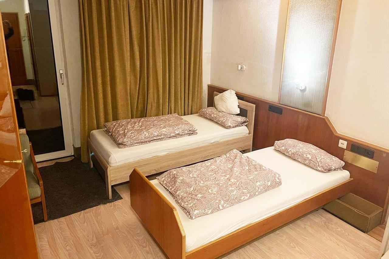 One Room Apartment In Bergisch Gladbach Dış mekan fotoğraf